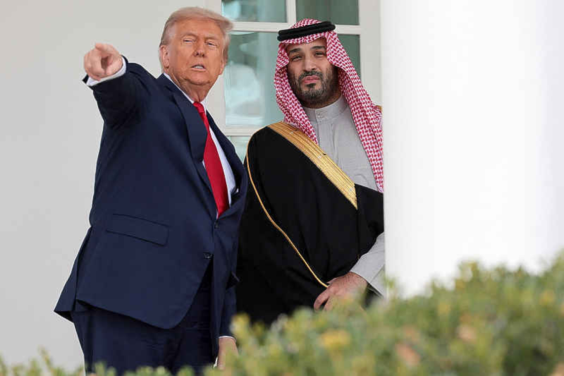 Trump says visiting Saudi crown prince knew nothing about Khashoggi killing